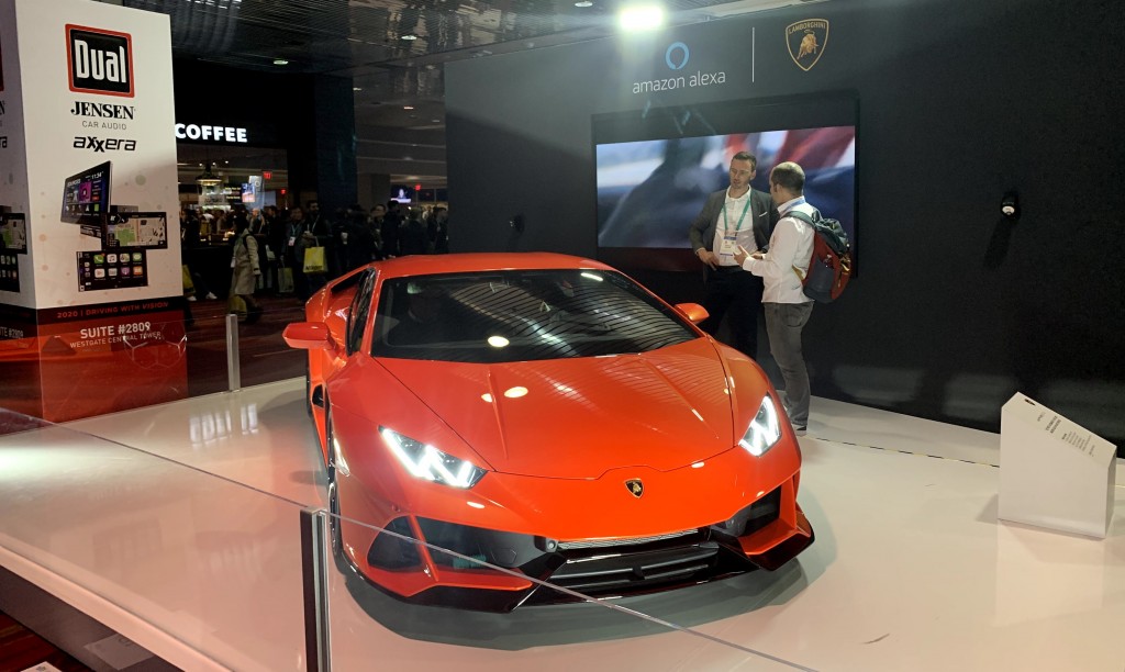 Lamborghini Hurácan EVO - Amazon Alexa in-car control